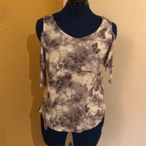 Cloudchaser cold shoulder t-shirt